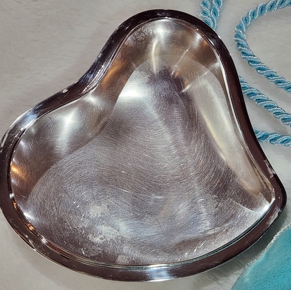 Tiffany & Co. Sterling Silver Elsa Peretti Heart Shaped Box - Picture 4 of 7